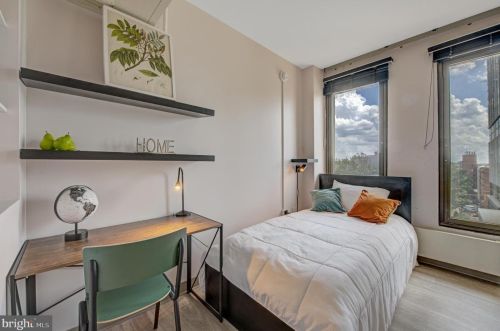 3701-15 Chestnut St, Philadelphia PA  19104-3104 exterior