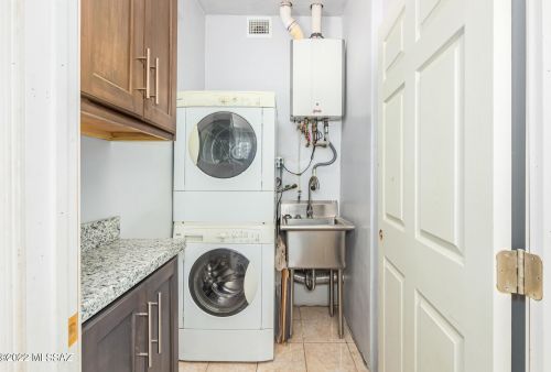 225 Columbia St, Tucson AZ  85714-2517 exterior