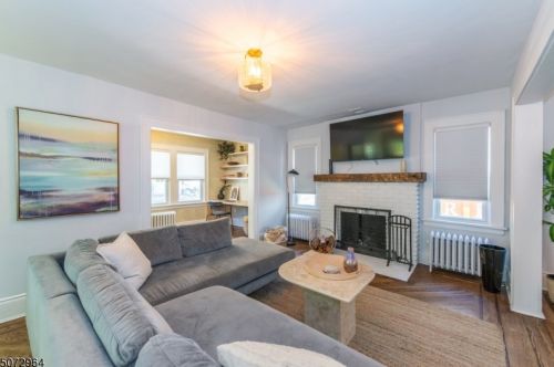 30 Randolph Pl, Town Center NJ  07052-4808 exterior