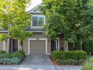 16216 Fescue Ct, Portland OR  97229-1657 exterior
