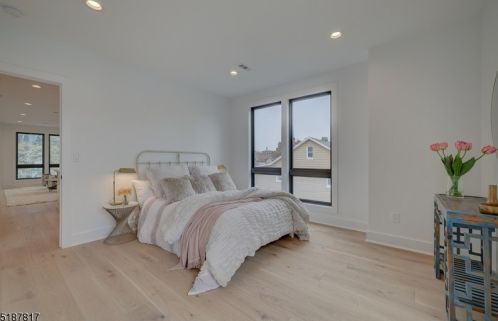 21 New St, Montclair NJ 07042-4543 exterior