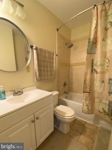 404 47th St, Washington DC  20019-4643 exterior