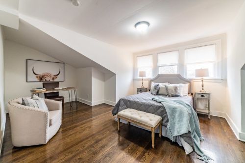 7225 Bennett Ave, Chicago IL  60649-2905 exterior