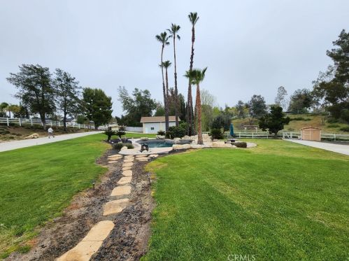 37200 Glenoaks Rd, Temecula CA 92592-8534 exterior