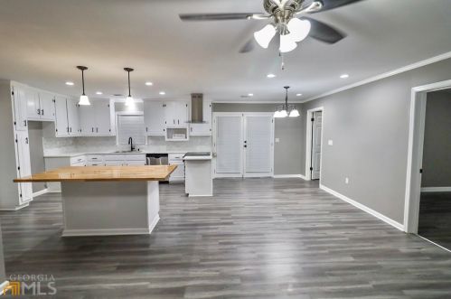 107 Scarborough Rd, Lithonia GA 31028-1342 exterior