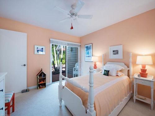 620 Bridgeway Ln, Naples FL 34108-2777 exterior