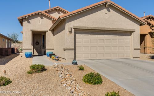 589 Rugged Canyon Dr, Green Valley, AZ 85614-6189