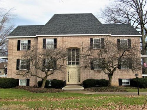 1155 Charter Oak Ln, Cleveland OH  44145-2649 exterior