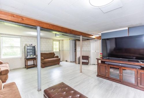 228 Grandview Ave, Woonsocket RI 02895-2752 exterior