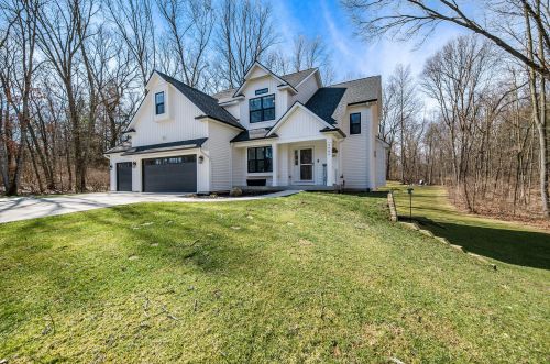 3980 Hathaway Rd, Kalamazoo MI  49009-0049 exterior