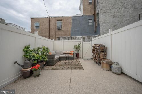 1505 Dickinson St, Philadelphia PA 19146-4830 exterior