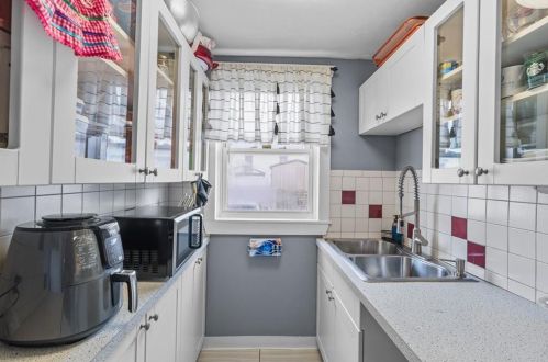 147 Unit St, Providence RI  02909-3929 exterior