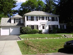 43 Rosalie Rd, Newton, MA 02459-3128