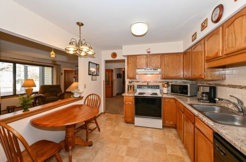 3743 Loomis Rd, Milwaukee WI 53221-1054 exterior