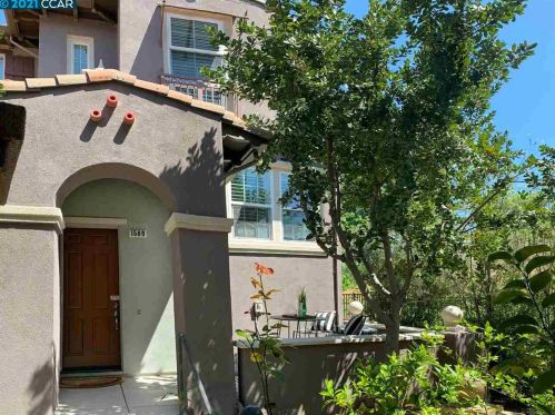 1509 Trailside Cir, Concord, CA 94518-2178