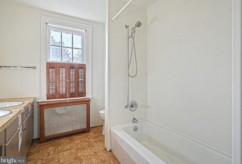 317 Stock St, Hanover PA 17331-2227 exterior