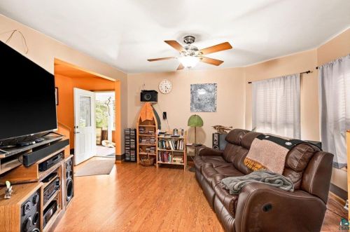 13201 2nd St, Duluth MN 55805-1701 exterior