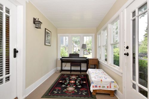 250 3 St, Elmhurst IL 60126-2460 exterior