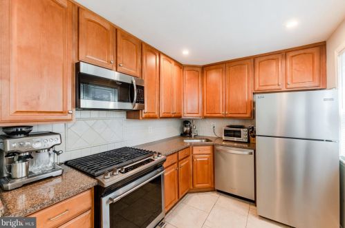 1231 Kater St, Philadelphia PA 19147-1817 exterior