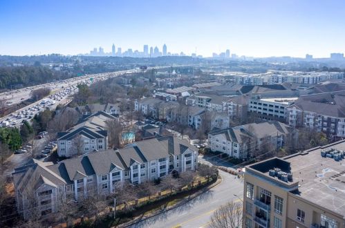 706 Cosmopolitan Dr, Atlanta GA 30324-3615 exterior