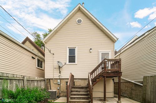 3244 Hamilton Ave, Chicago IL 60625-1403 exterior