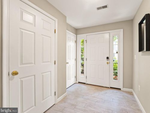 106 Ingle Pl, Alexandria VA 22304-7600 exterior