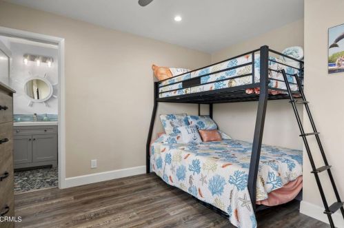 3354 Sunset Ln, Oxnard CA 93035-4128 exterior