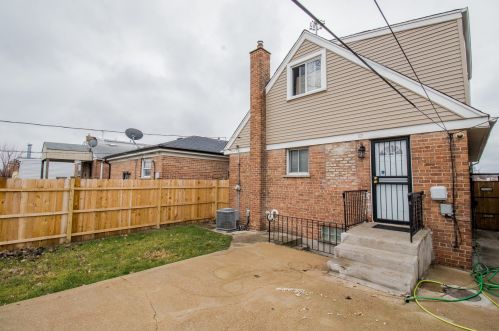 8033 State St, Chicago IL 60827-2003 exterior