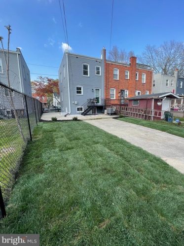 4533 Eads Pl, Washington DC  20019-4764 exterior