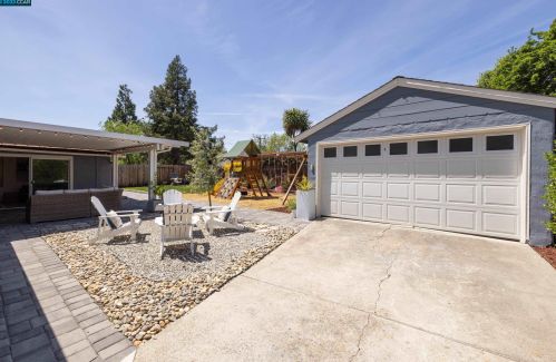 1962 Elinora Dr, Concord CA  94523-2828 exterior