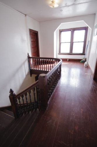 29 Locust St, Springfield MA 01108-1001 exterior