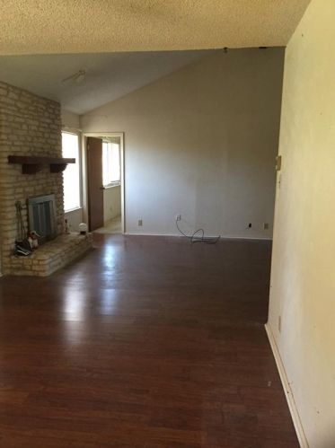 407 Thornton Ln, Georgetown TX 78628-3354 exterior