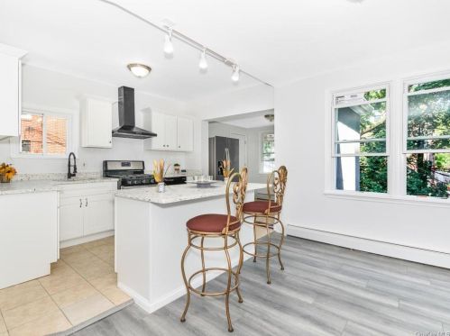 2318 Holland Ave, Bronx NY 10467-8710 exterior