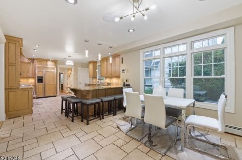 90 Spg Gdn Ave, Nutley NJ 07110-1507 exterior