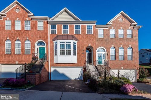 3394 Governors Crest Ct, Alexandria VA  22310-2335 exterior