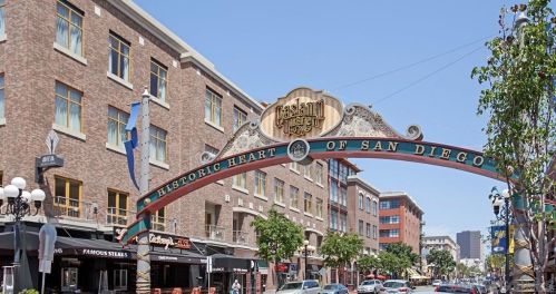 450 J St, San Diego CA  92101-6966 exterior