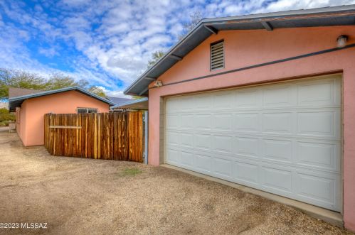 2130 Hampton St, Tucson AZ 85712-2312 exterior