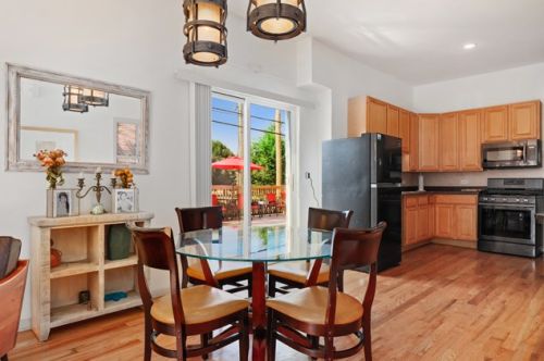 520 Kedzie Ave, Chicago IL 60652-1914 exterior