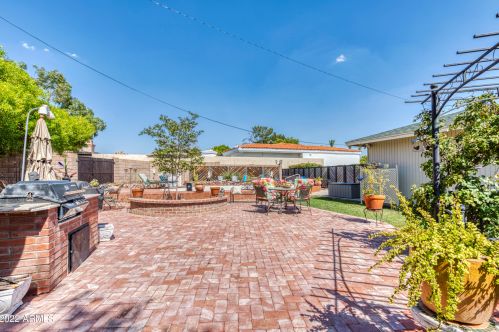 1832 Claremont St, Phoenix AZ  85015-2073 exterior