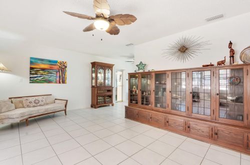 206 Fernandina St, Fort Pierce FL  34949-3534 exterior