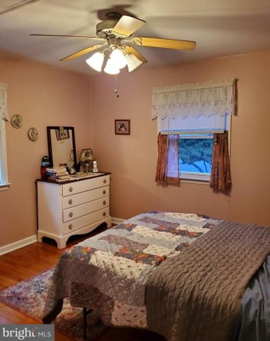 11 Downing Rd, Trenton NJ  08628-3208 exterior