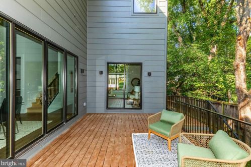 6160 Hardy Dr, Mc Lean VA 22101-3112 exterior