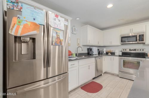 6340 Berkeley Rd, Phoenix AZ 85035-4620 exterior