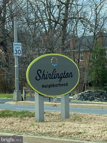 2406 Dearing St, Alexandria VA 22302-1806 exterior