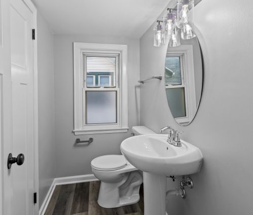 2953 43, Milwaukee WI 53219-3402 exterior