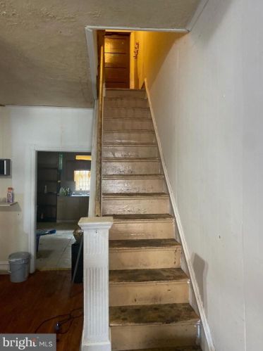 4205 6 St, Philadelphia PA 19140-2539 exterior