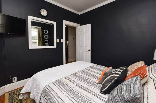 337 Jastram St, Providence RI 02908-4207 exterior