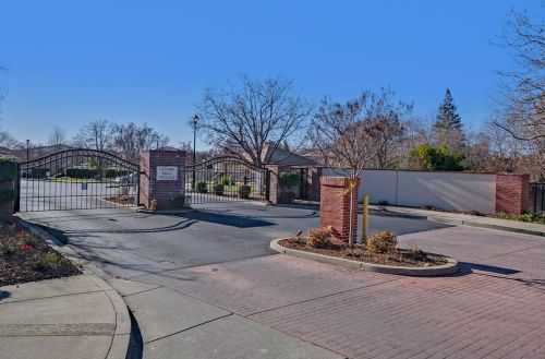 224 Marsalla Dr, Folsom CA 95630-7201 exterior