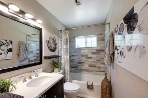 1106 Meade Ave, Fullerton CA 92833-3437 exterior