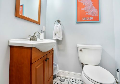 4310 Bernard St, Chicago IL 60618-1109 exterior